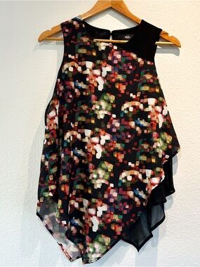 Bokeh affect Top with Back Keyhole